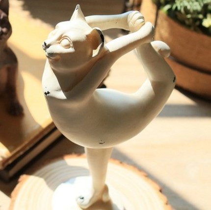 Estatuas de yoga de gatos