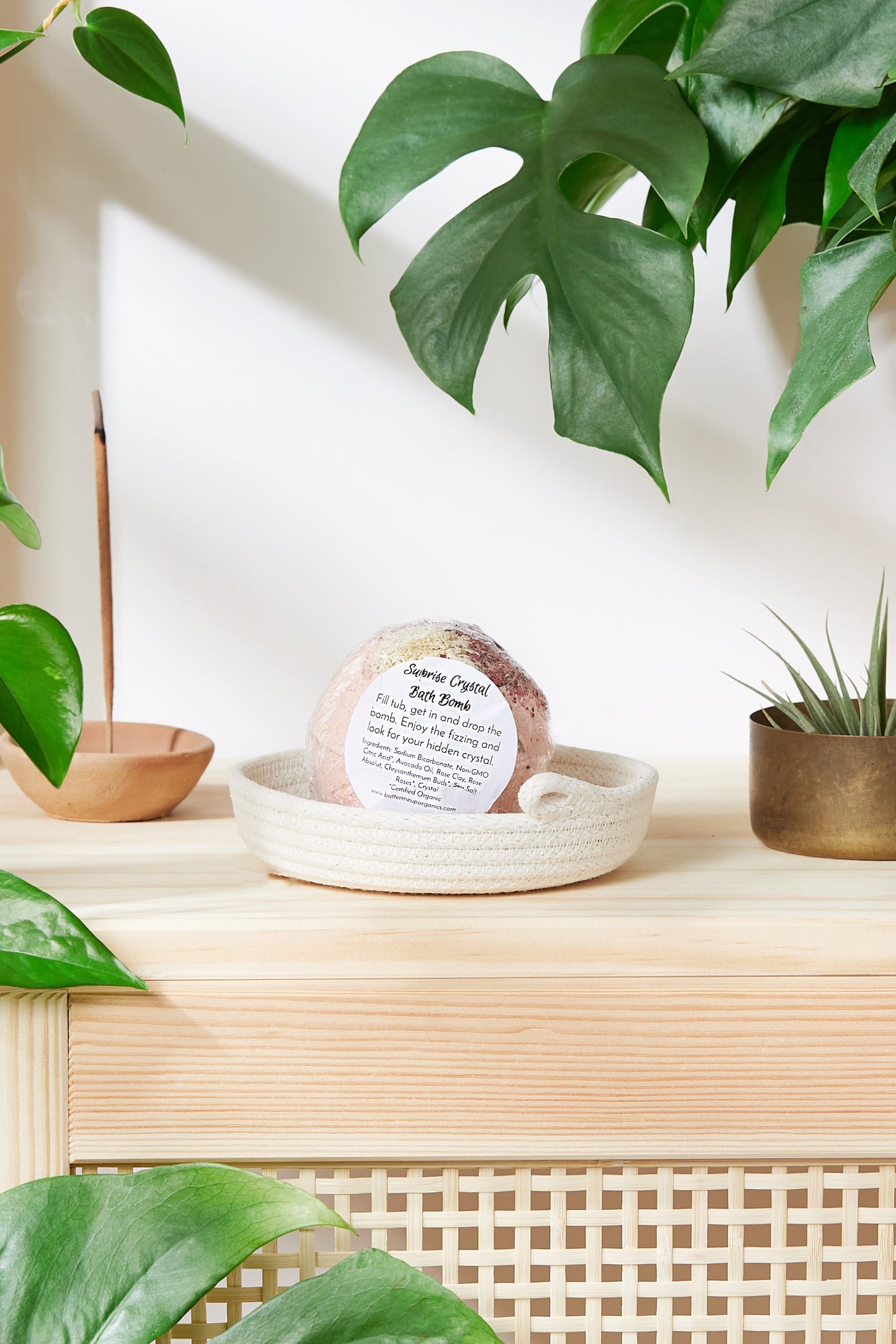 Organic Crystals Bath Bomb