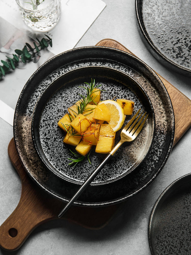 Fuente para hornear de cerámica vintage con acabado esmerilado de Creative Restoration