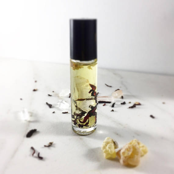Essential Oil Blend with Crystals for deeper Meditation