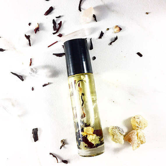 Essential Oil Blend with Crystals for deeper Meditation