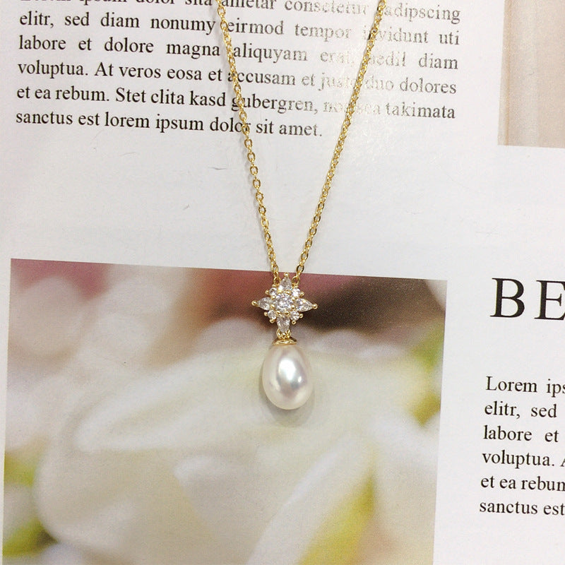 Natural Freshwater Pearl Drop-shaped Pearl Necklace