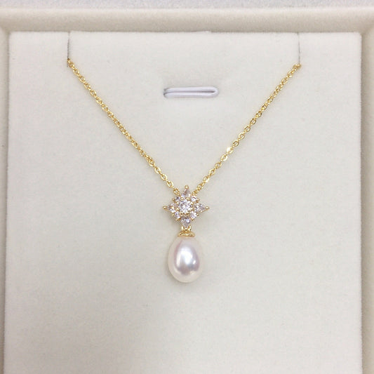 Natural Freshwater Pearl Drop-shaped Pearl Necklace