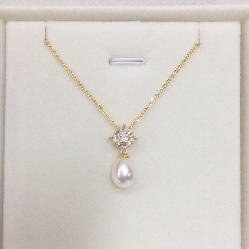 Natural Freshwater Pearl Drop-shaped Pearl Necklace